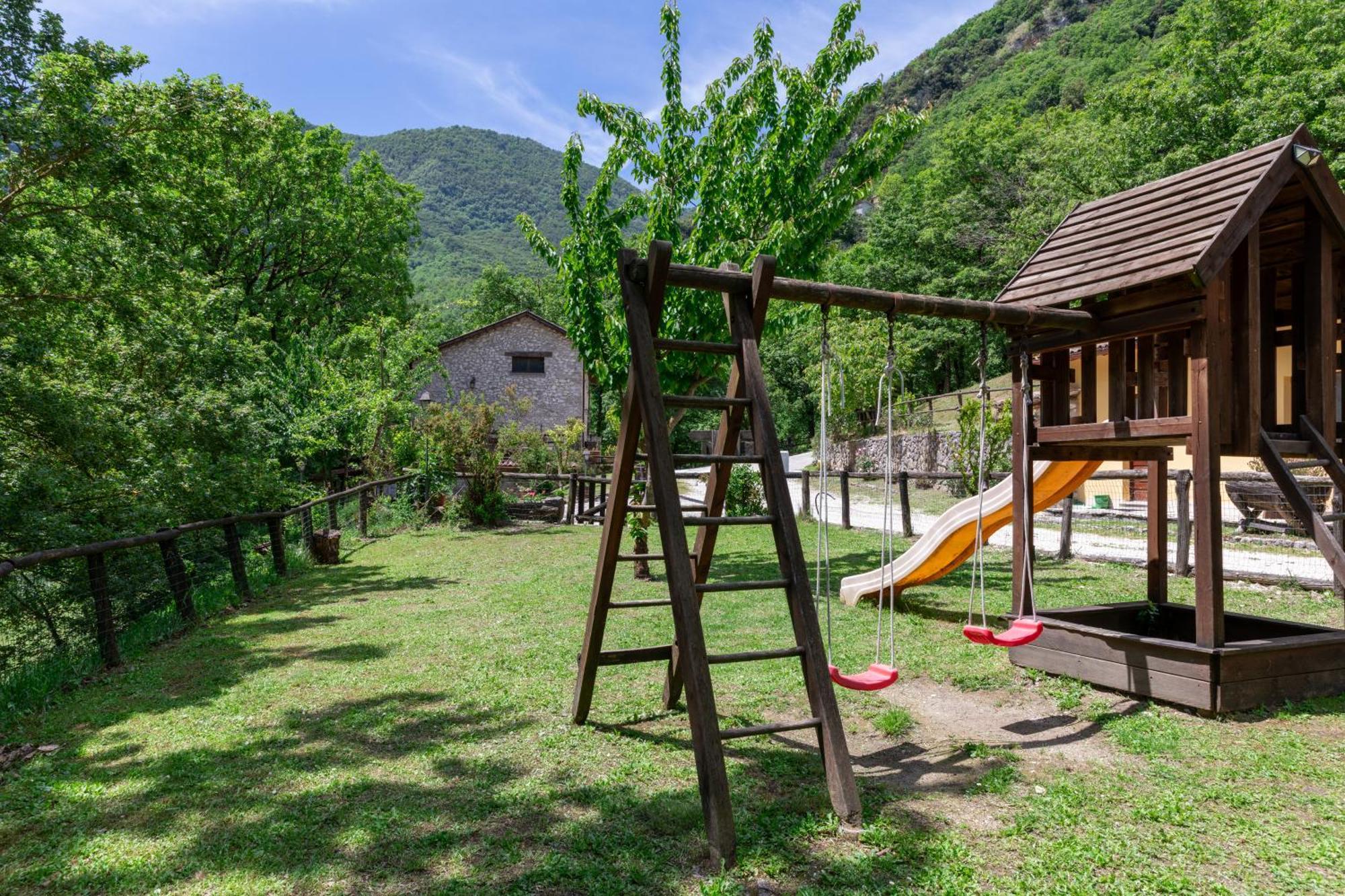 Agriturismo La Ferrera Varco Sabino Exterior photo